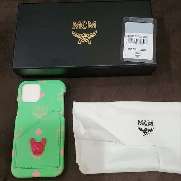 M PUP IPHONE 12/12 PRO CASE WITH CARD SLOT - Picture 7 of 8